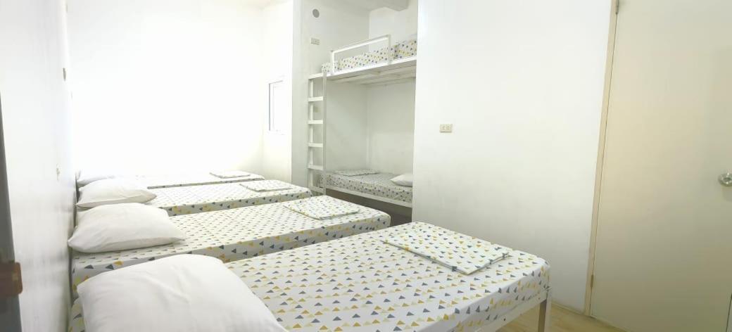 Pasay Centrale Hotel מראה חיצוני תמונה