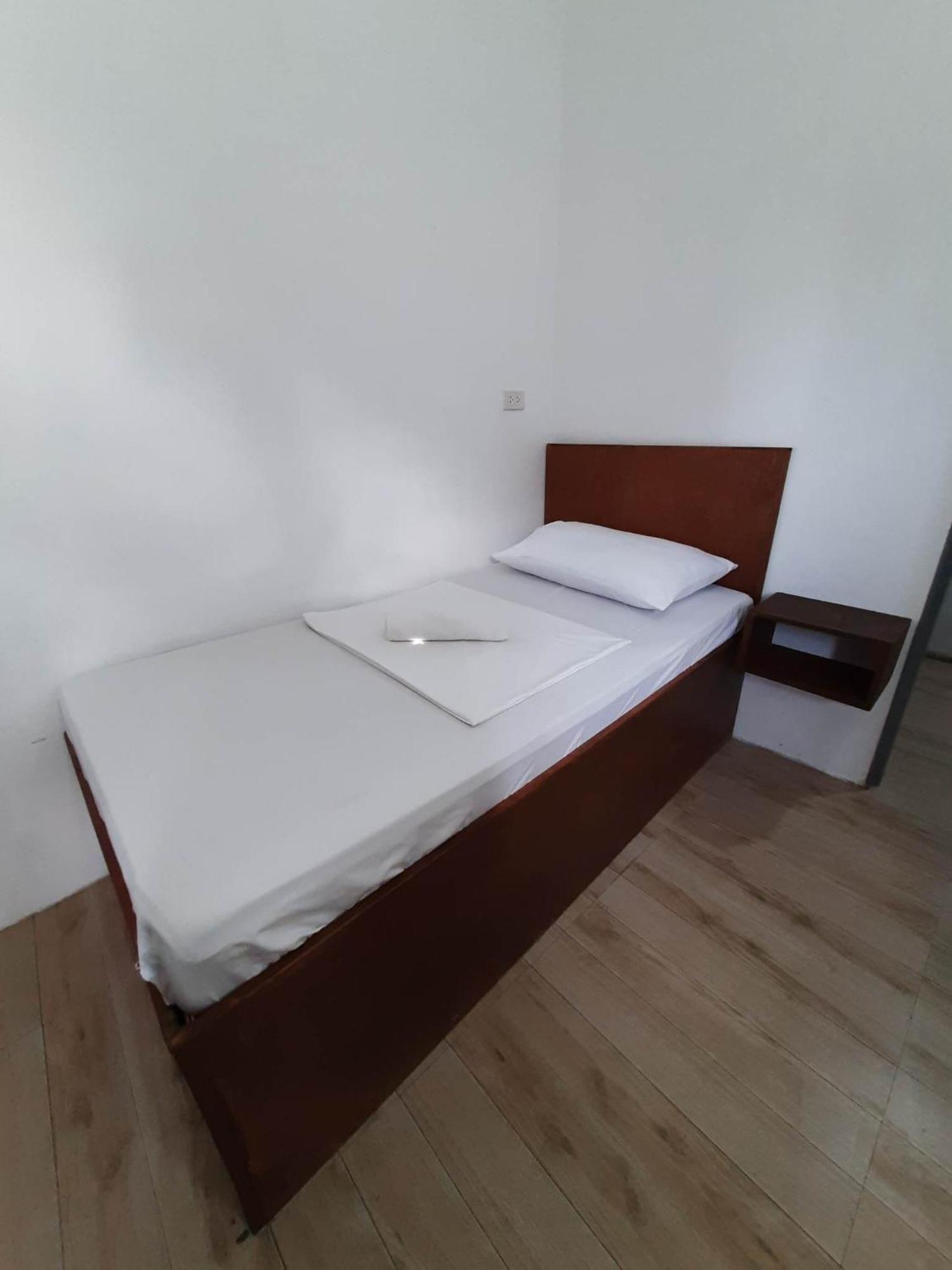 Pasay Centrale Hotel מראה חיצוני תמונה
